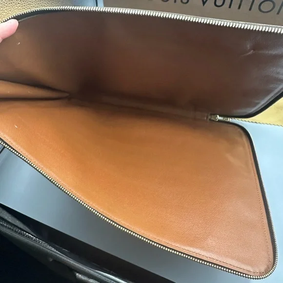 Louis Vuitton monogram posh documents holder - Picture 5 of 10